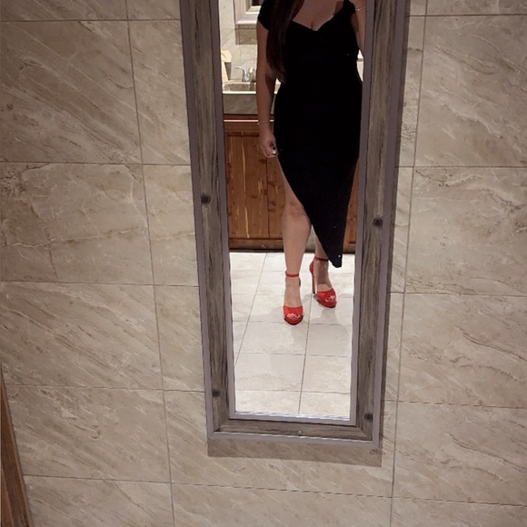 Norma Kamali Black Asymmetrical Dress - Picture 6 of 6